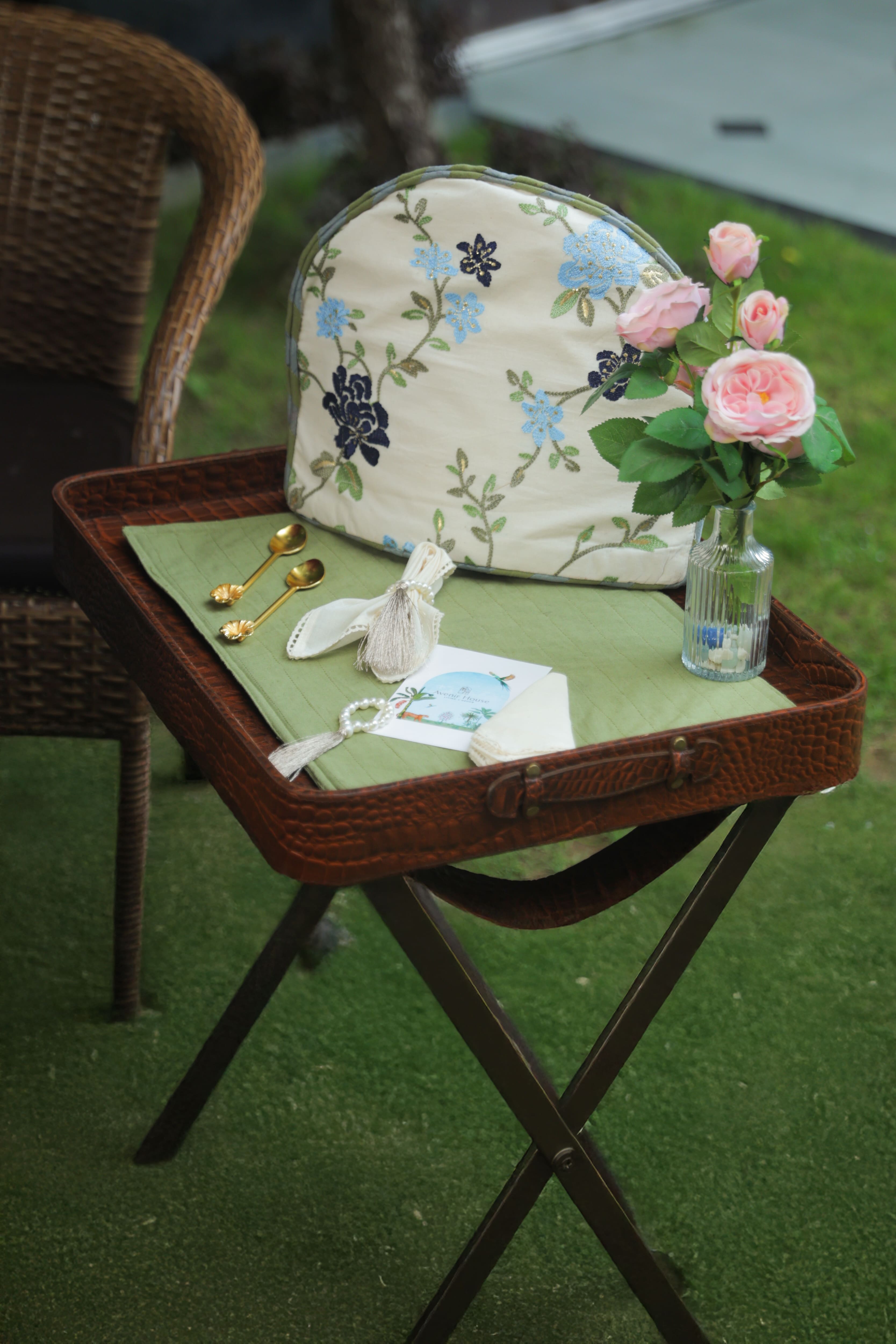 The Imperial Tea Linen Set